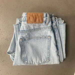 light wash wide leg straight jeans